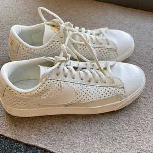 Nike Cortez blazer perforated leather in size us 7